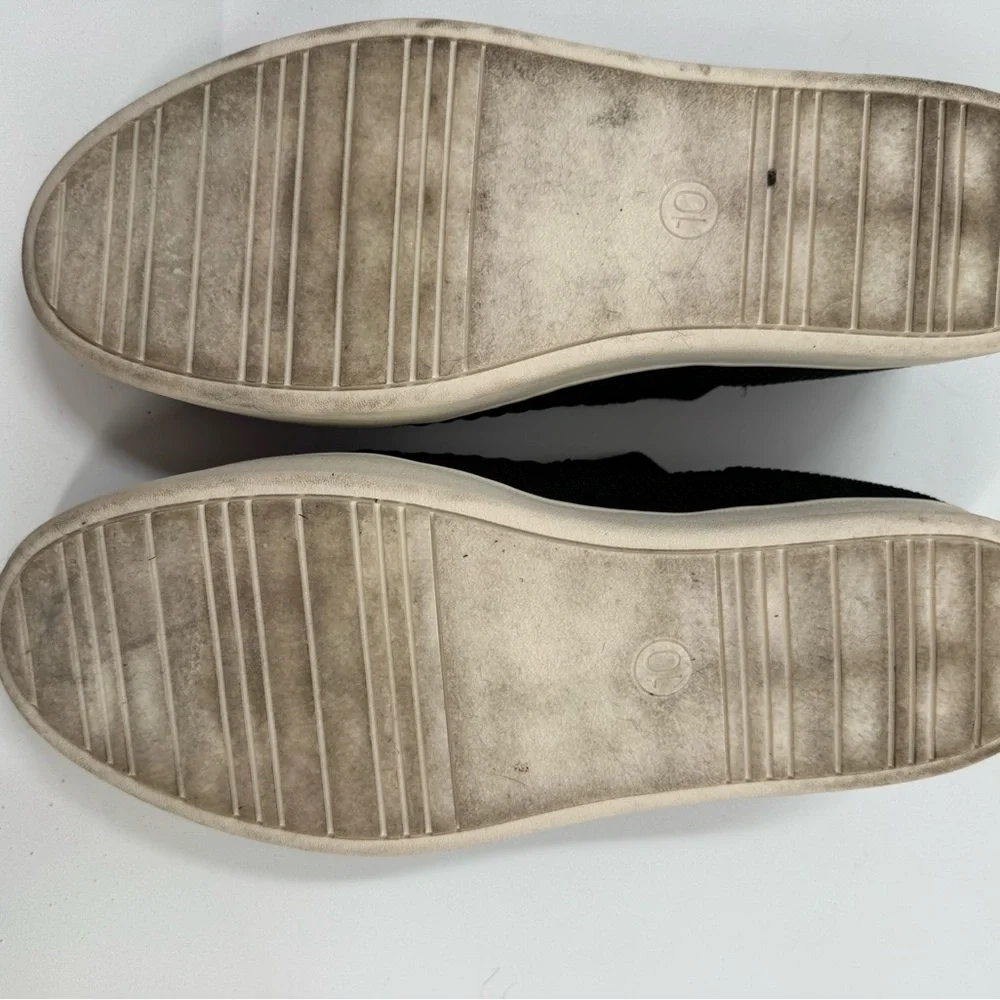Universal Thread Black Slip Ons Size 10
